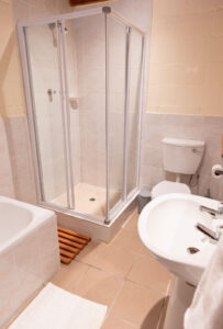 Rose Water Lodge Bathrooms